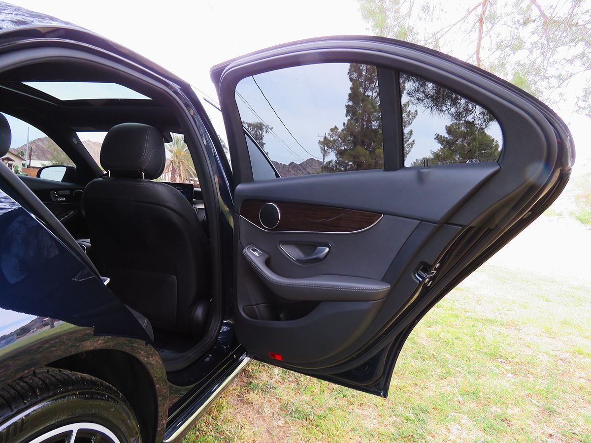 2019 Mercedes Benz C 300 photo 16