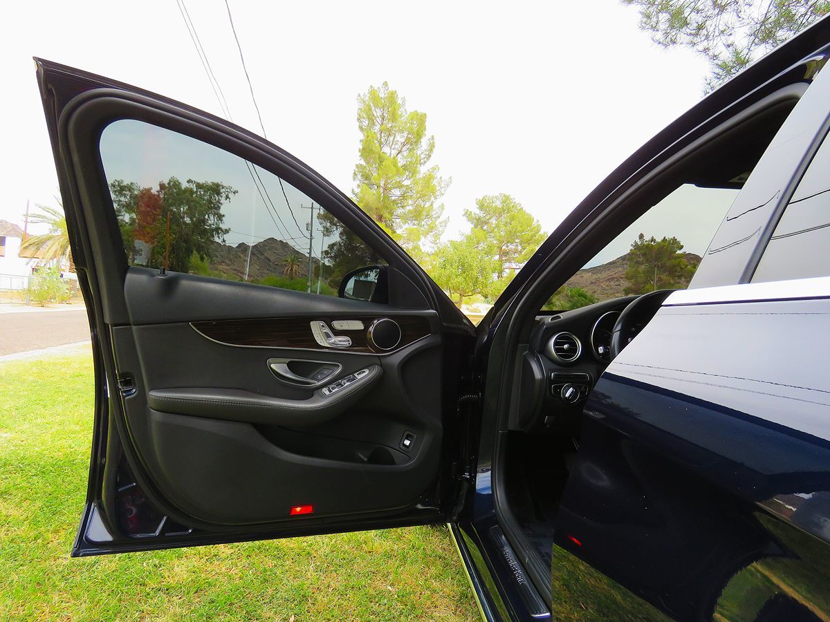 2019 Mercedes Benz C 300 photo 19