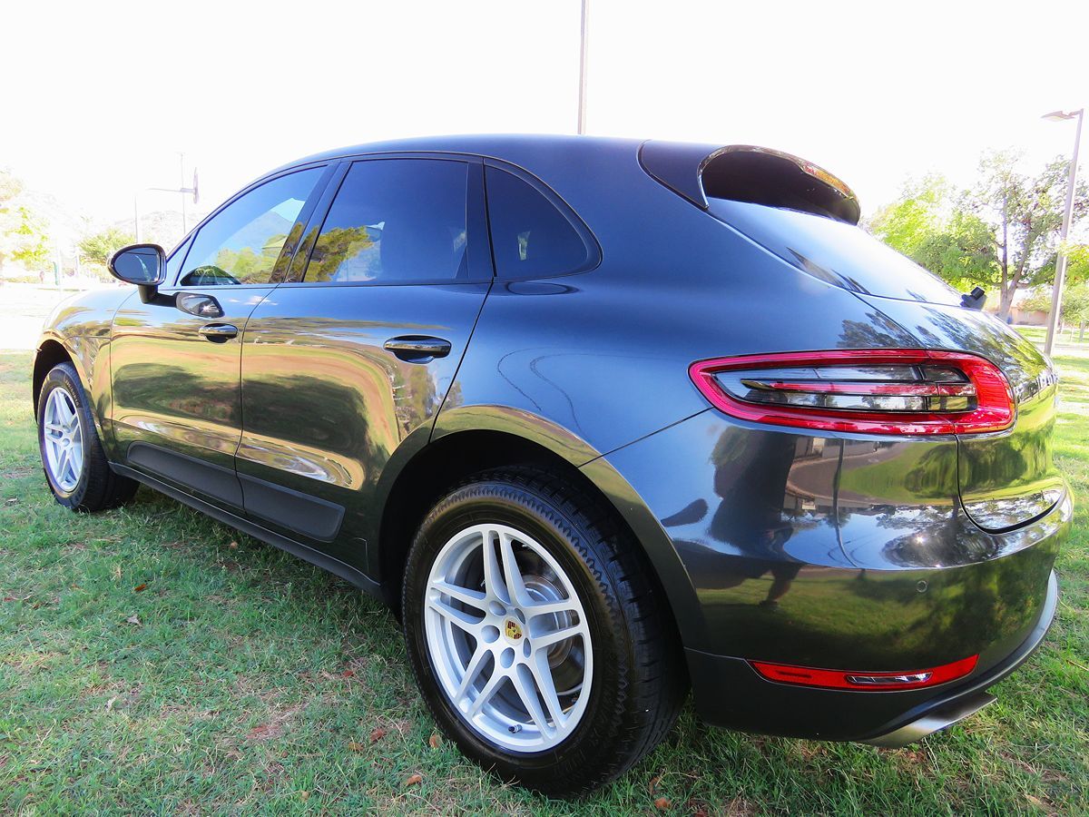 2017 Porsche Macan photo 4
