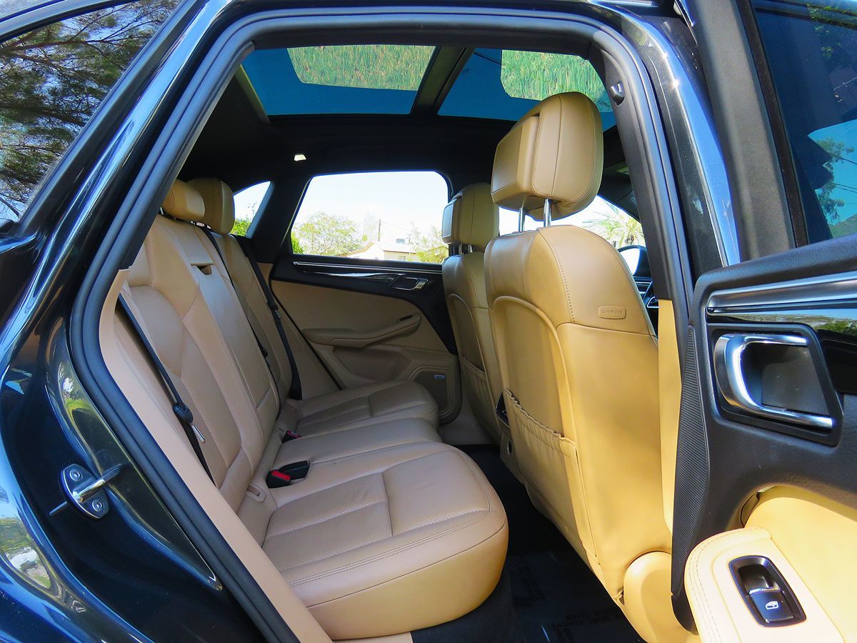 2017 Porsche Macan Base - Photo 19