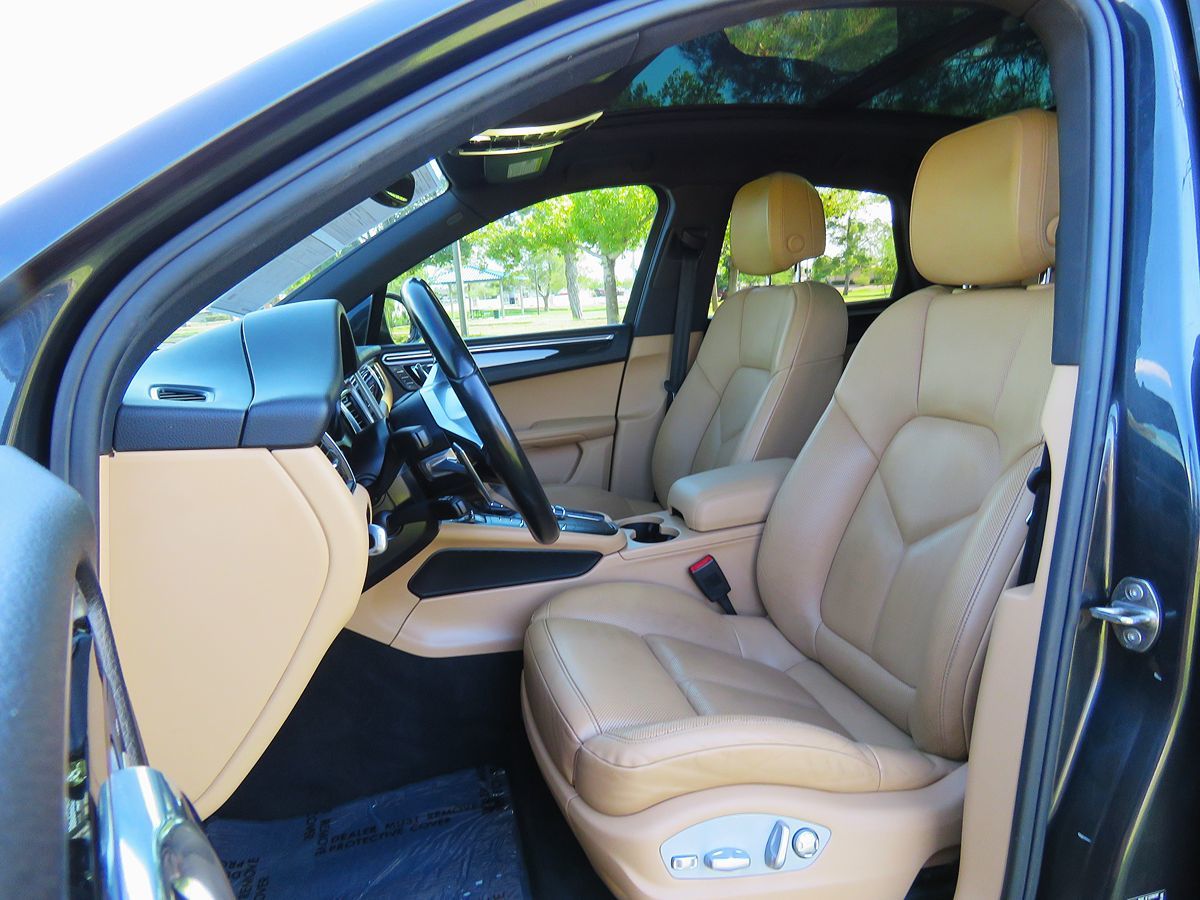 2017 Porsche Macan Base - Photo 23