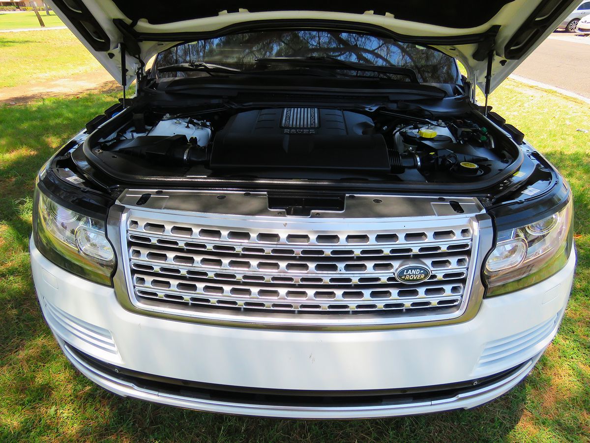 2014 Land Rover Range Rover Supercharged LWB photo 11