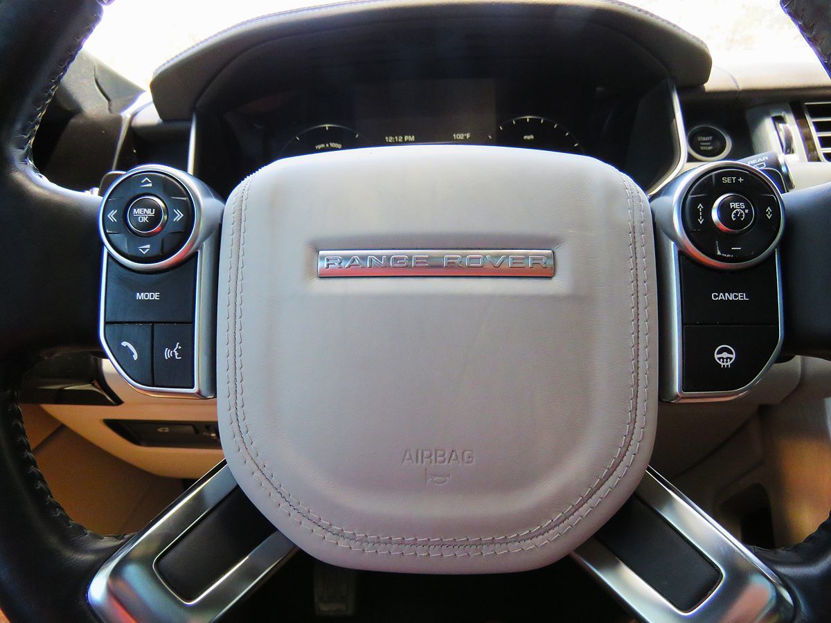 2014 Land Rover Range Rover Supercharged LWB photo 24