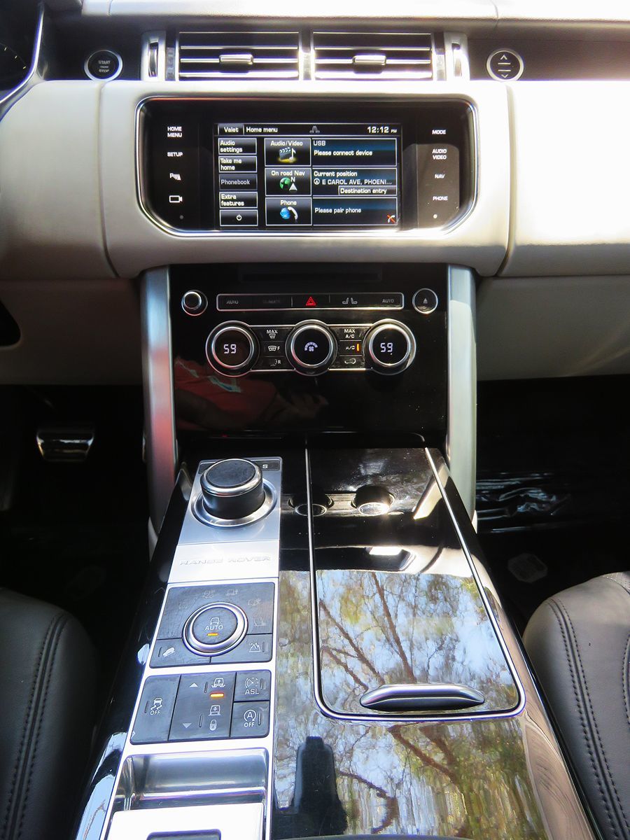 2014 Land Rover Range Rover Supercharged LWB photo 28