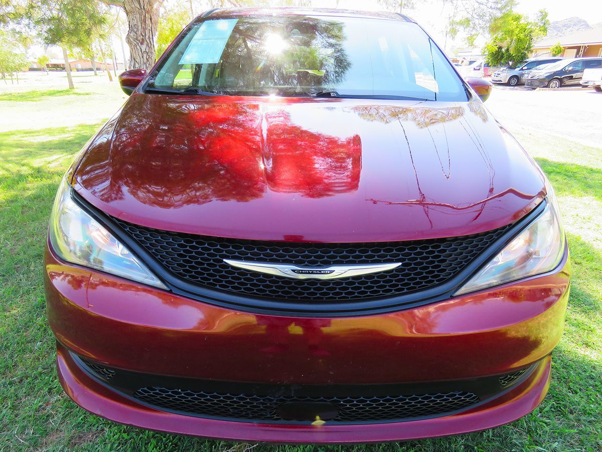 2021 Chrysler Voyager LX photo 12