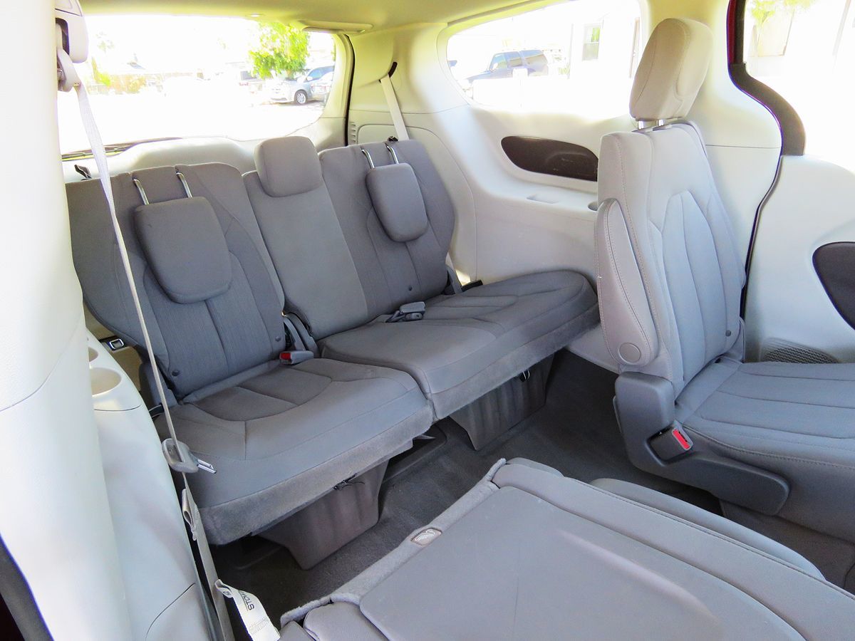 2021 Chrysler Voyager LX photo 18