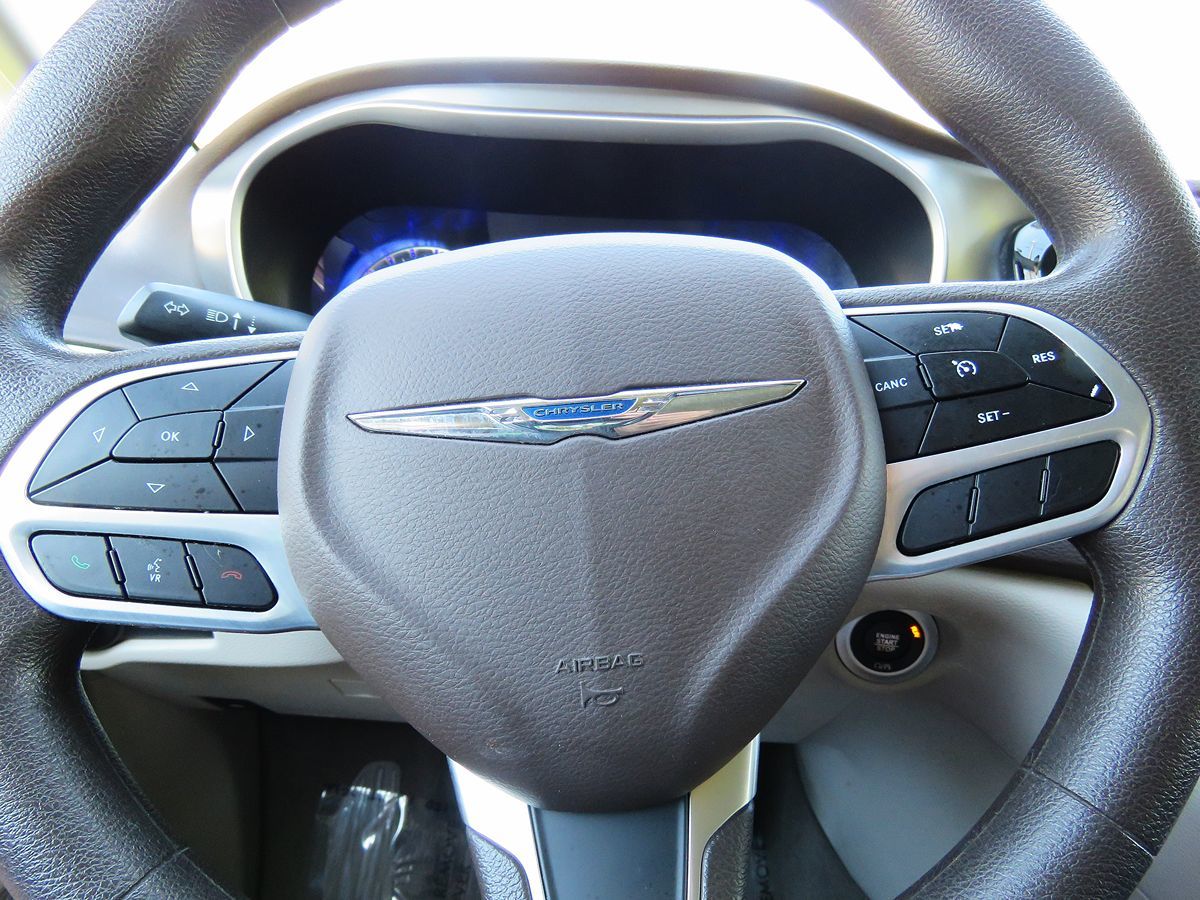 2021 Chrysler Voyager LX photo 23