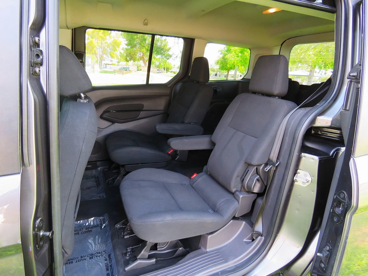 2016 Ford Transit XLT photo 5