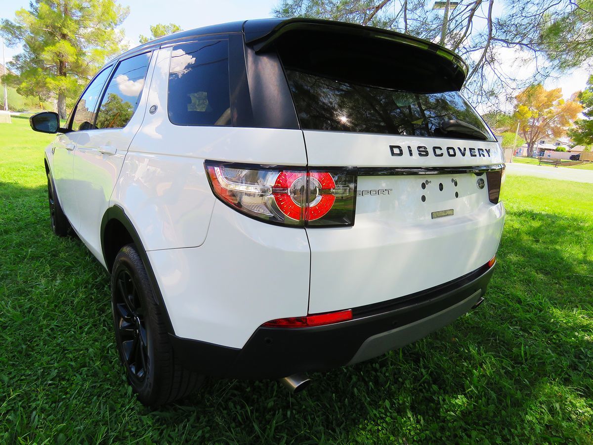 2019 Land Rover Discovery Sport SE photo 5