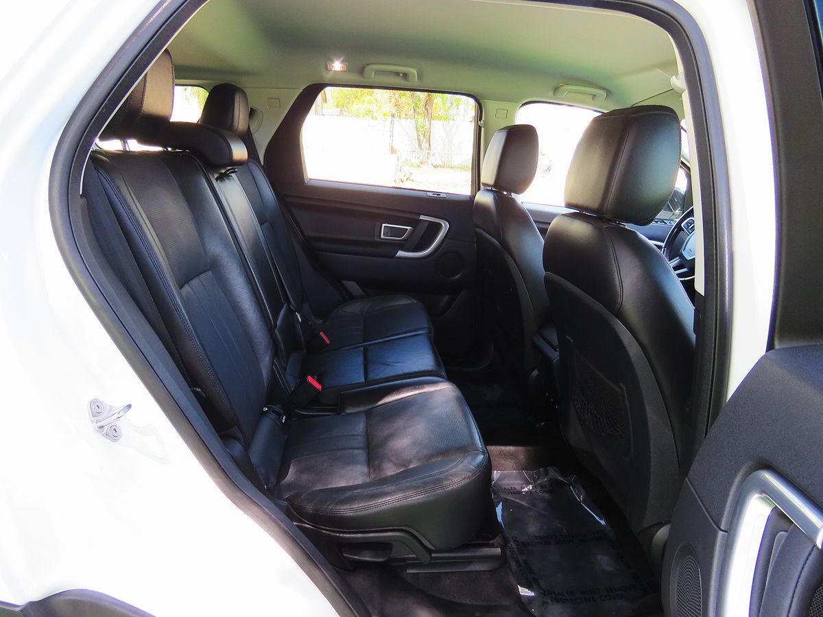 2019 Land Rover Discovery Sport SE photo 16