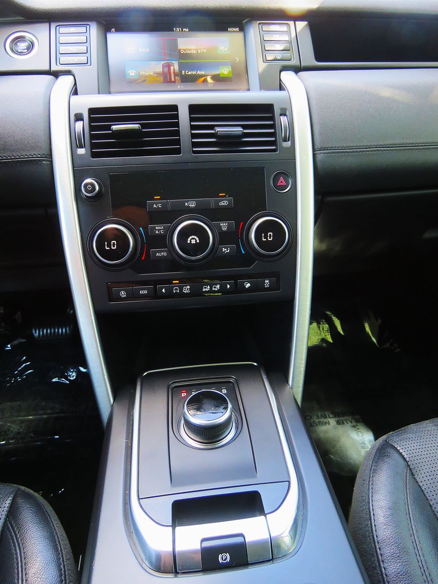 2019 Land Rover Discovery Sport SE photo 24
