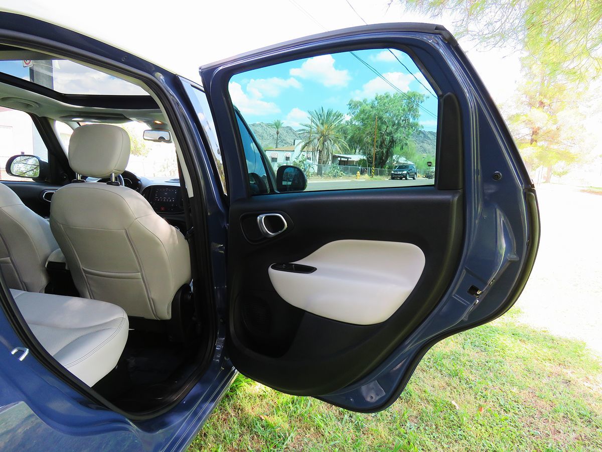 2018 Fiat 500L Lounge photo 18