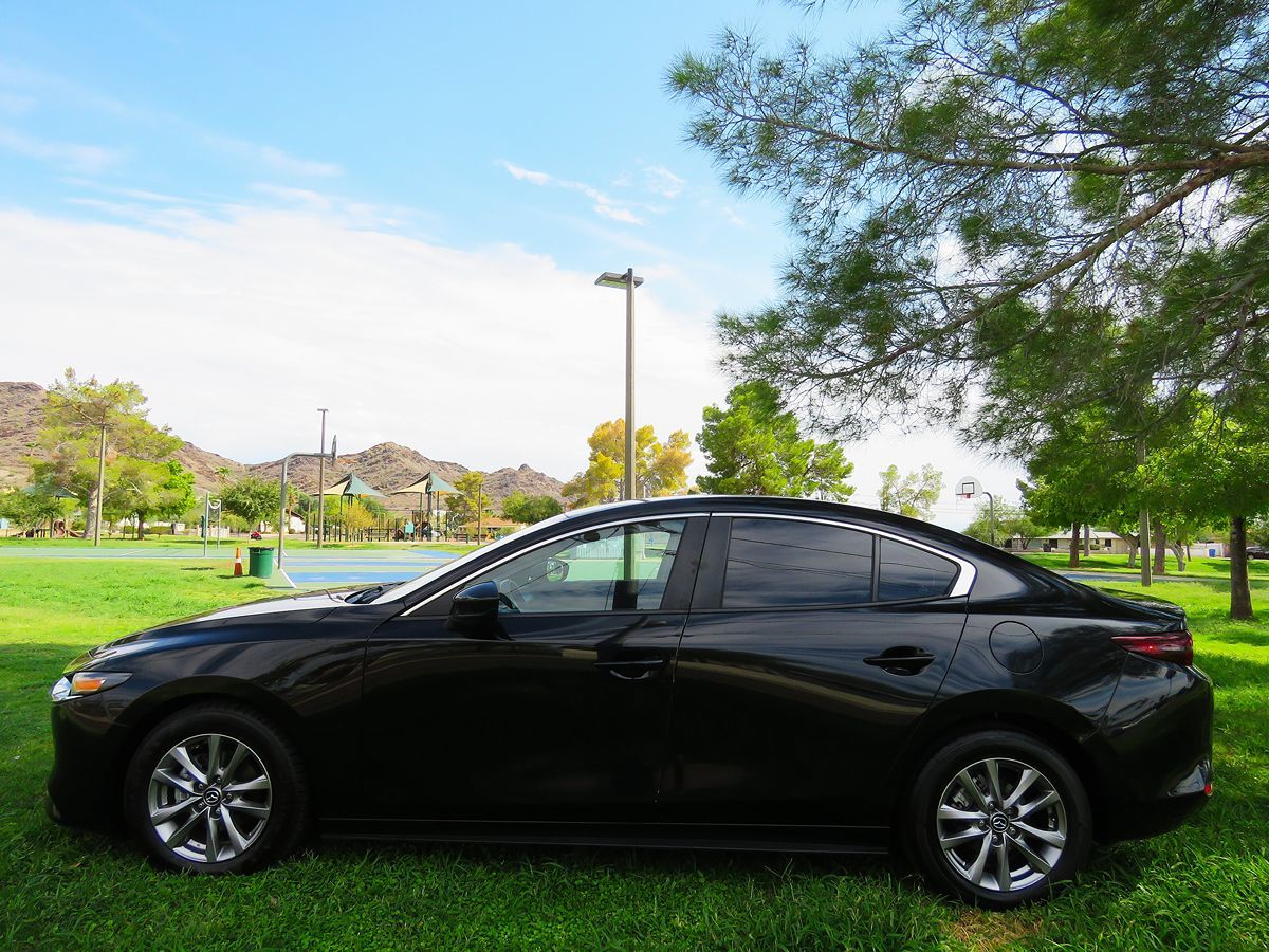2021 Mazda Mazda3 Sedan 2.0 photo 2