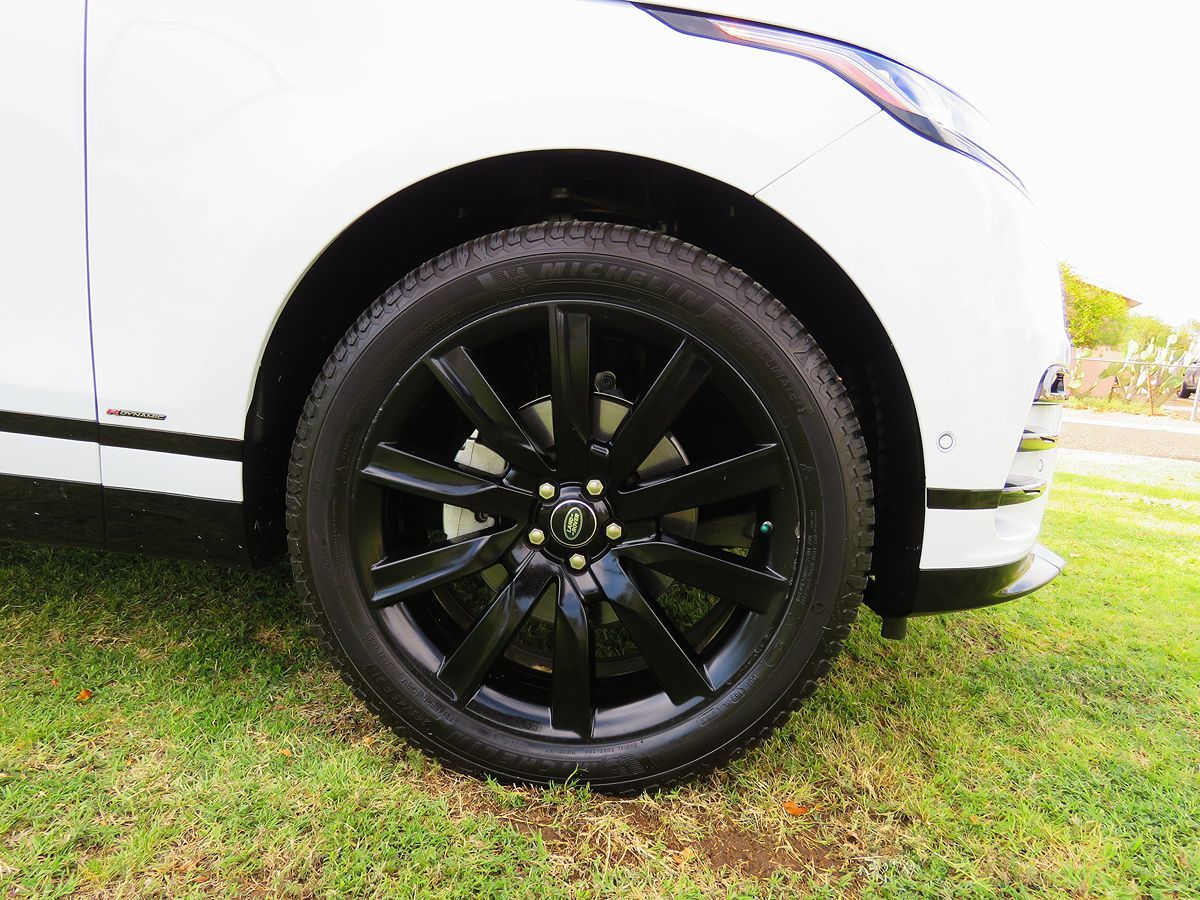 2019 Land Rover Range Rover Velar R-Dynamic SE photo 15