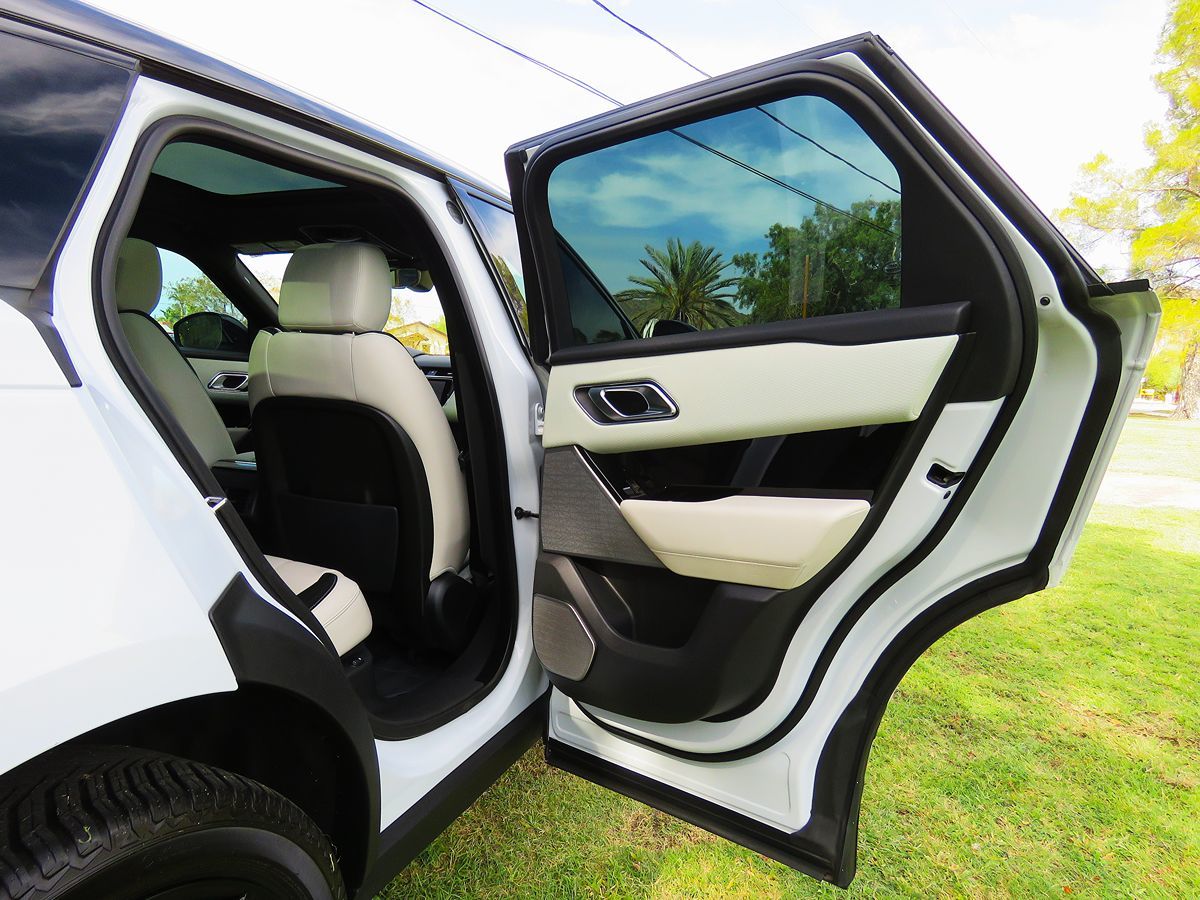 2019 Land Rover Range Rover Velar R-Dynamic SE photo 23
