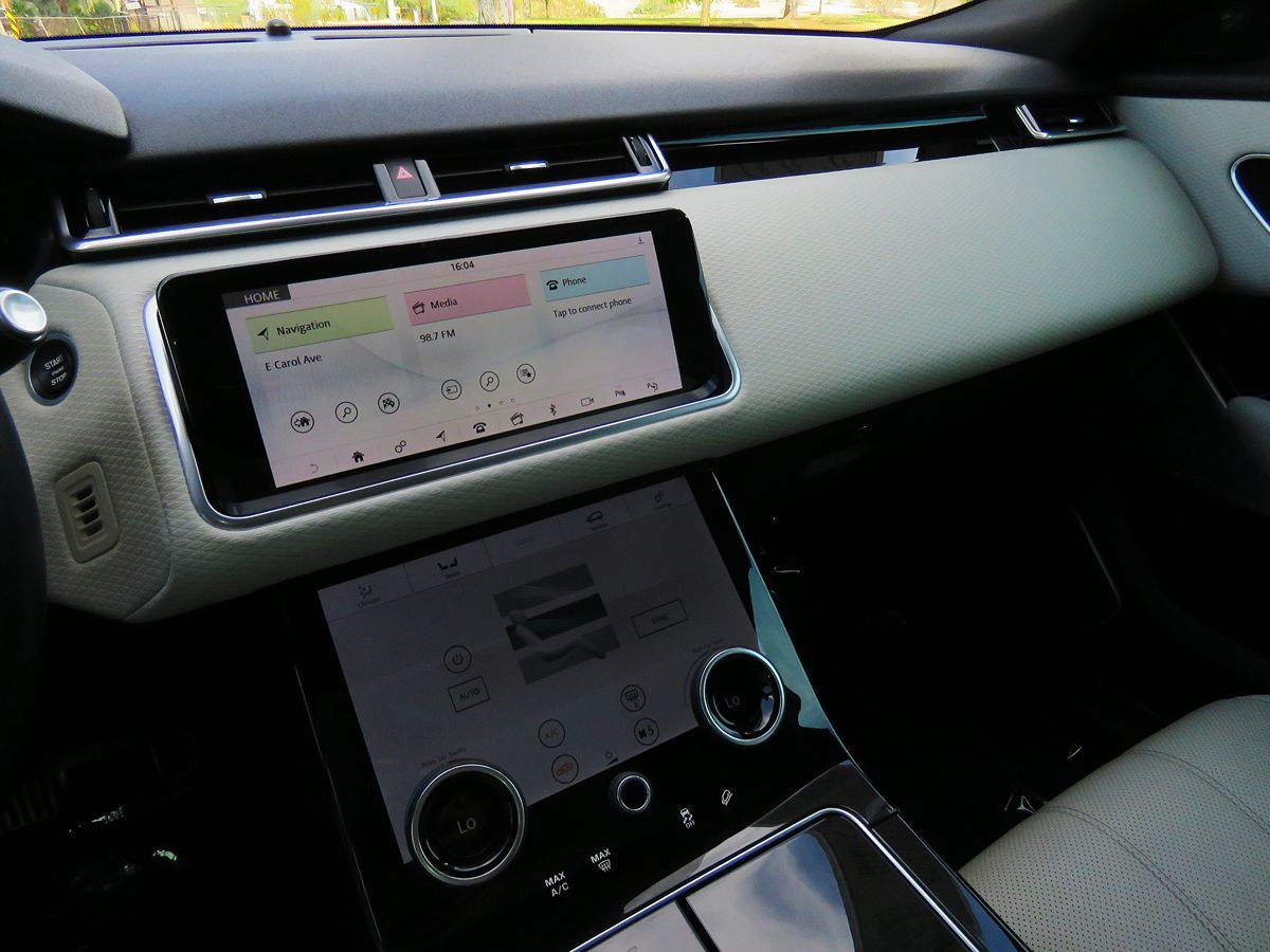 2019 Land Rover Range Rover Velar R-Dynamic SE photo 30