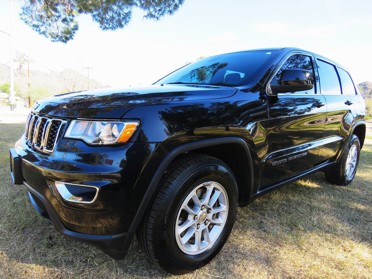 2018 Jeep Grand Cherokee Laredo - Photo 2