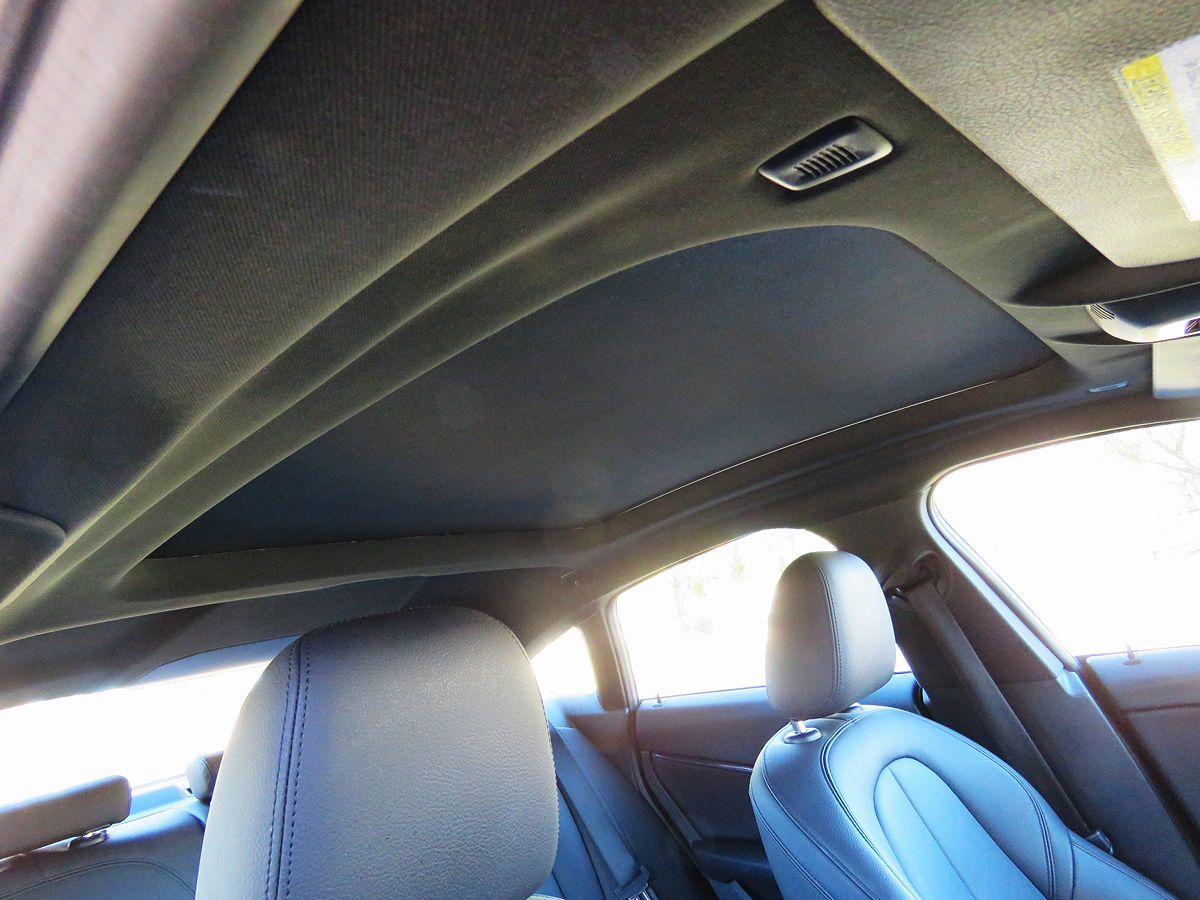 Photo 14 of this BMW 2 Series