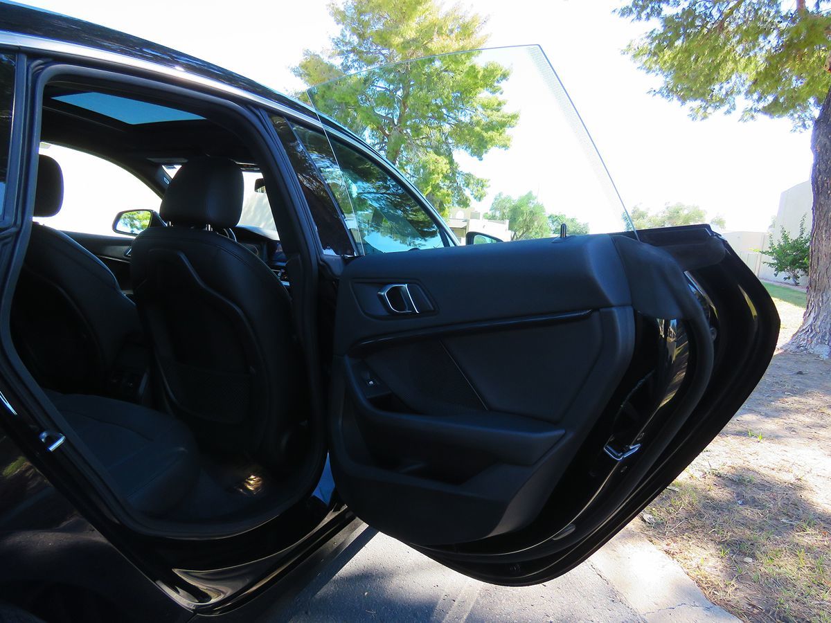 Photo 15 of this BMW 2 Series