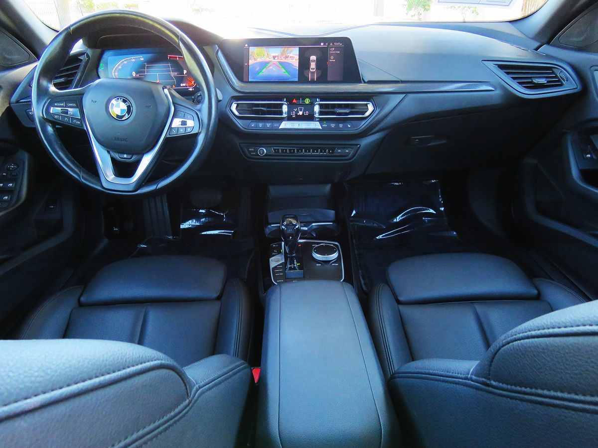 Photo 31 of this BMW 2 Series
