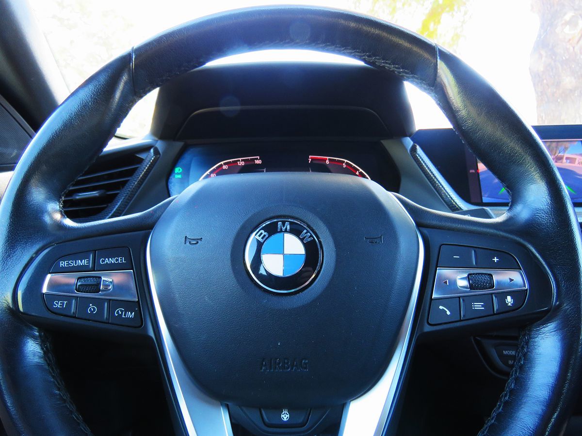 Photo 21 of this BMW 2 Series