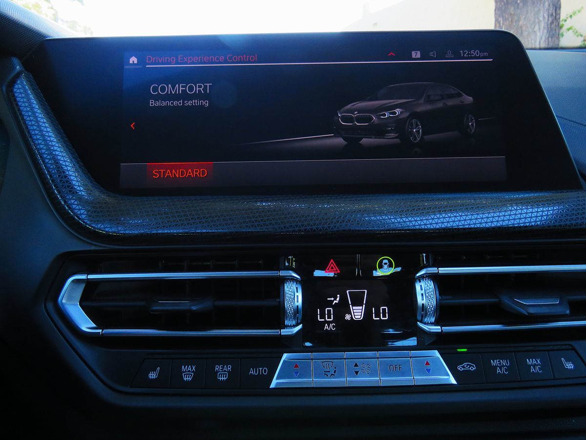 Photo 27 of this BMW 2 Series