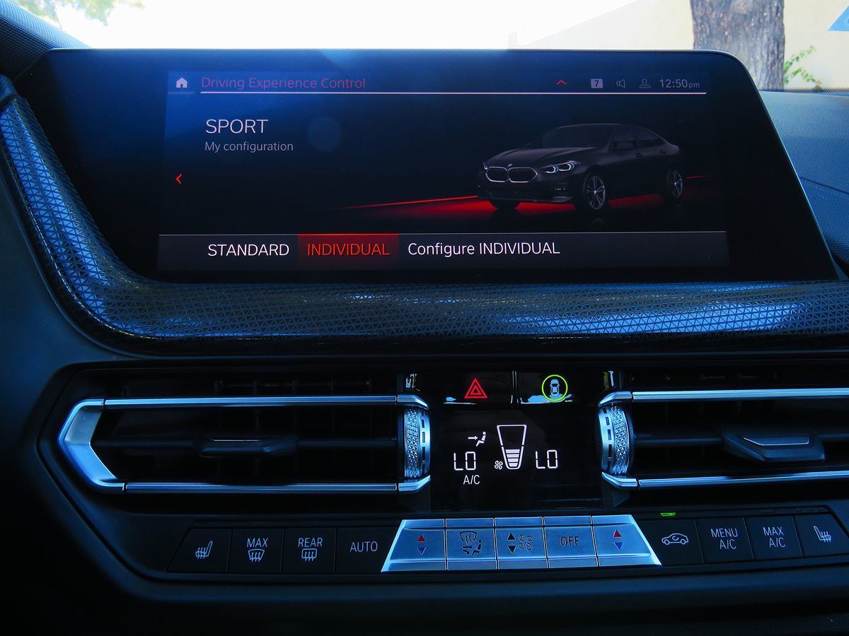 Photo 28 of this BMW 2 Series