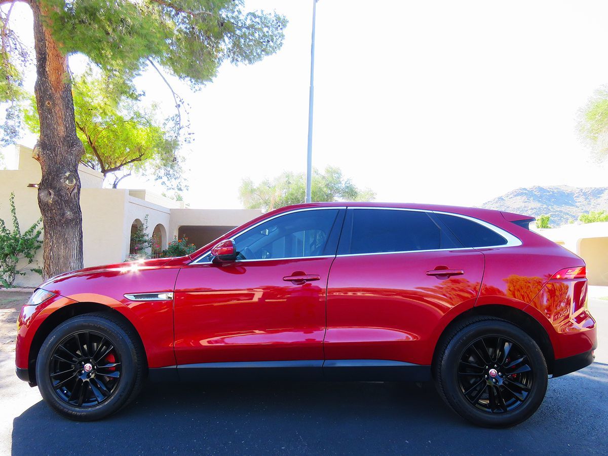 Photo 3 of this Jaguar F-PACE