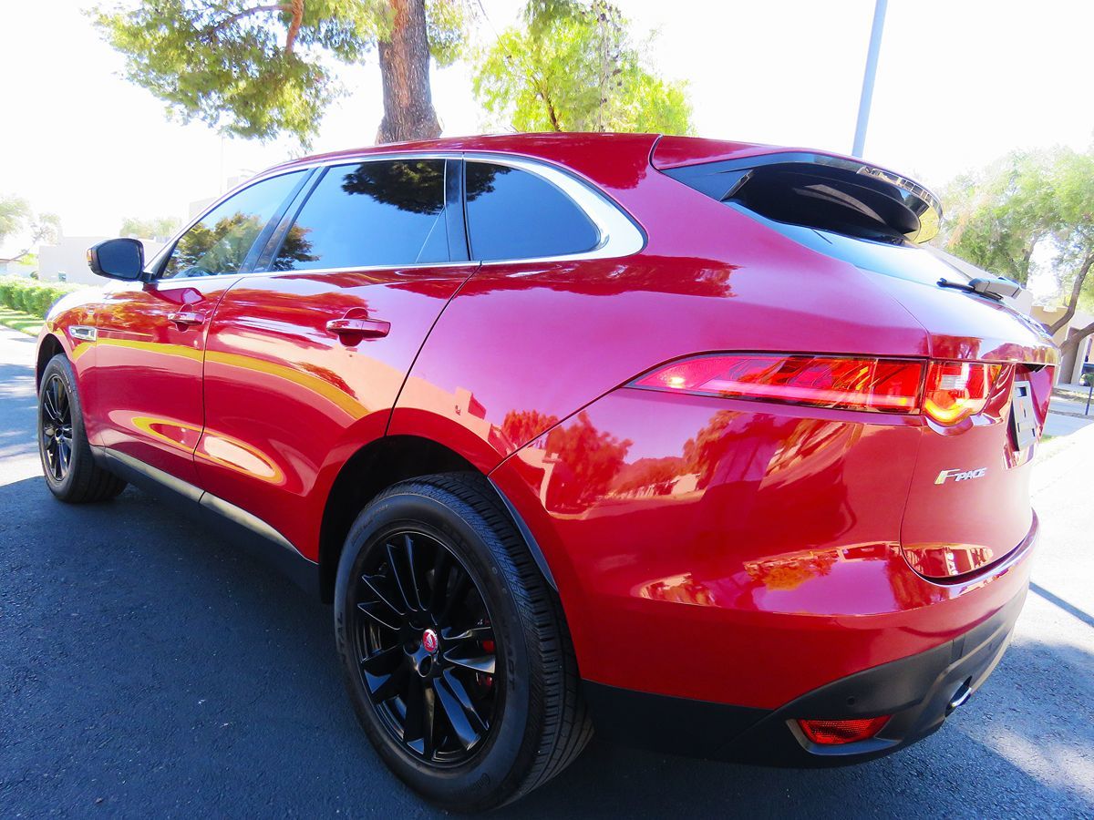 Photo 4 of this Jaguar F-PACE