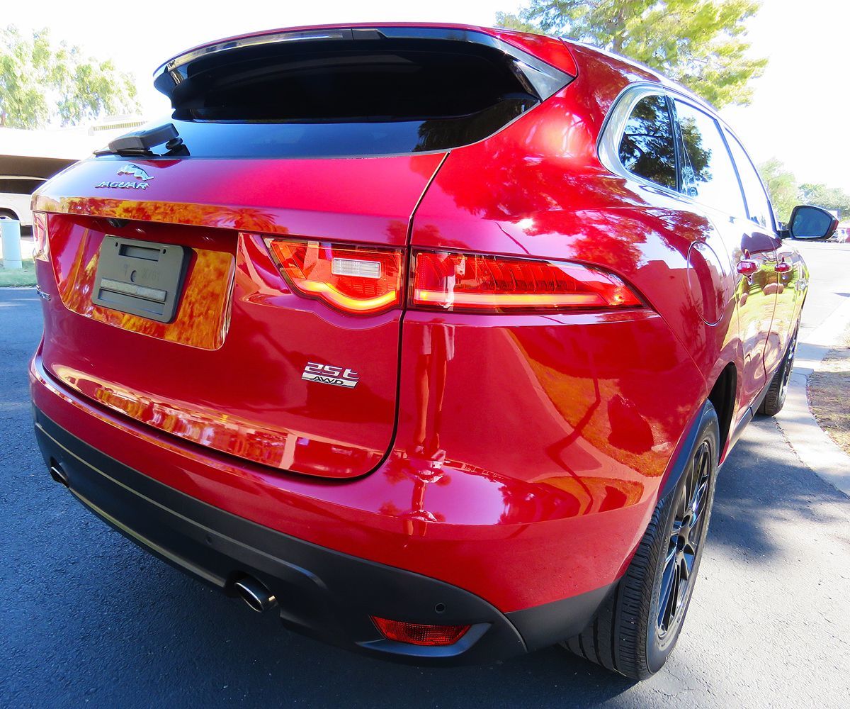 Photo 7 of this Jaguar F-PACE