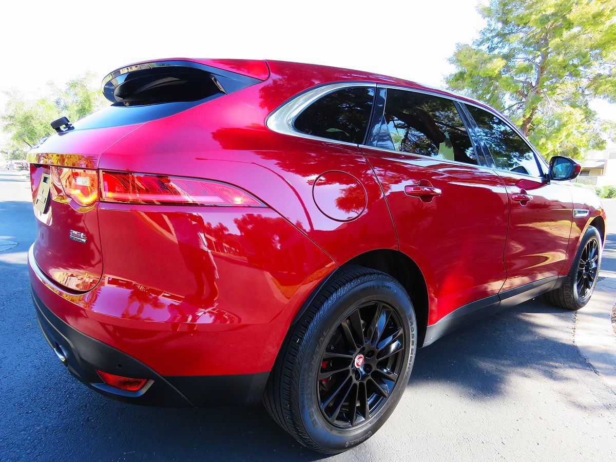 Photo 8 of this Jaguar F-PACE
