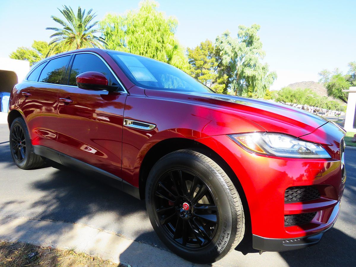 Photo 10 of this Jaguar F-PACE