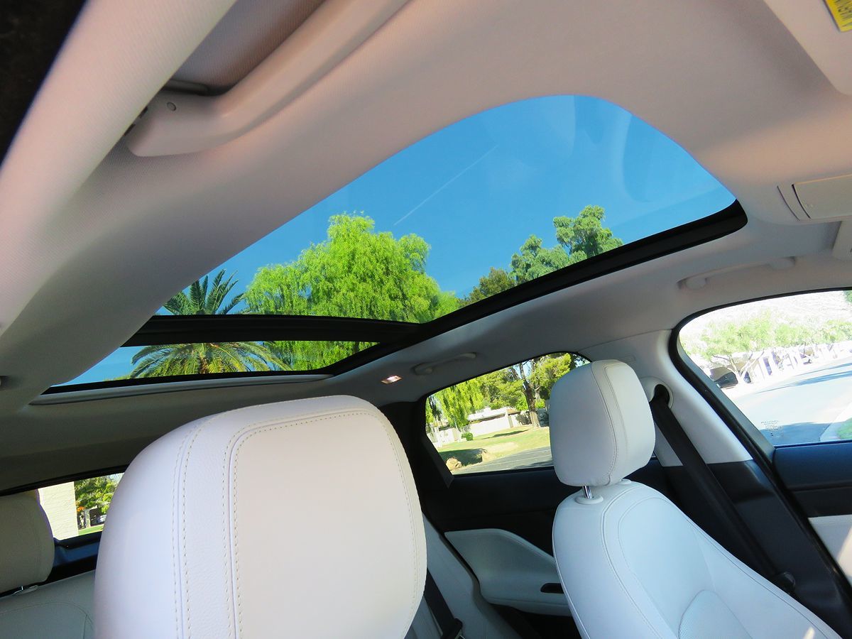 Photo 15 of this Jaguar F-PACE