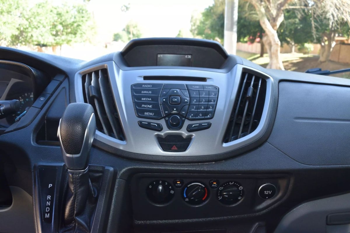 2017 Ford Transit XLT photo 15