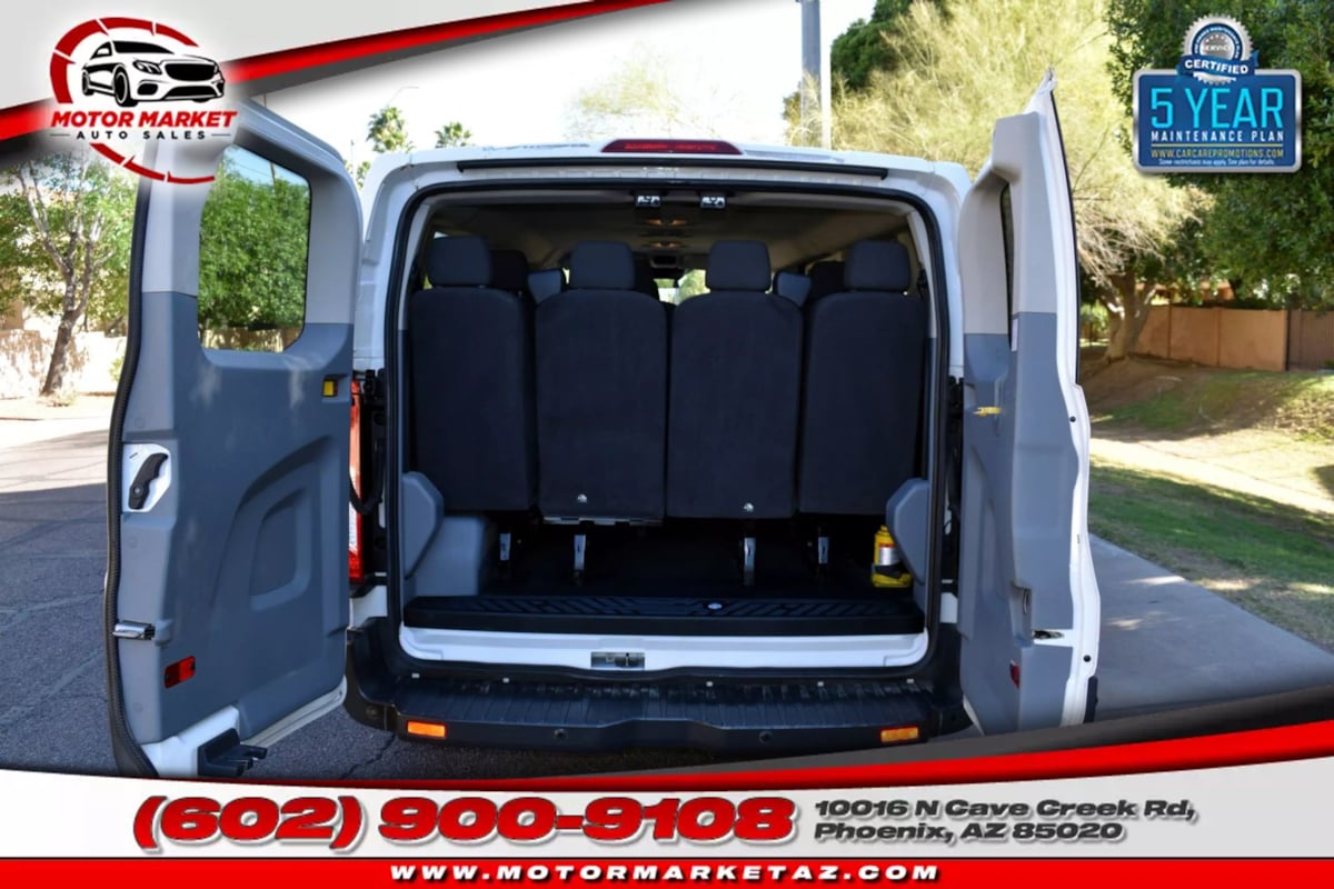 2017 Ford Transit XLT photo 32