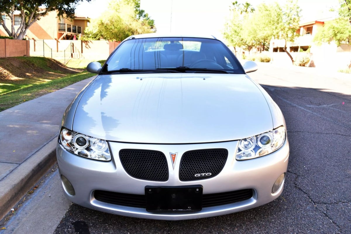 2004 Pontiac GTO photo 2