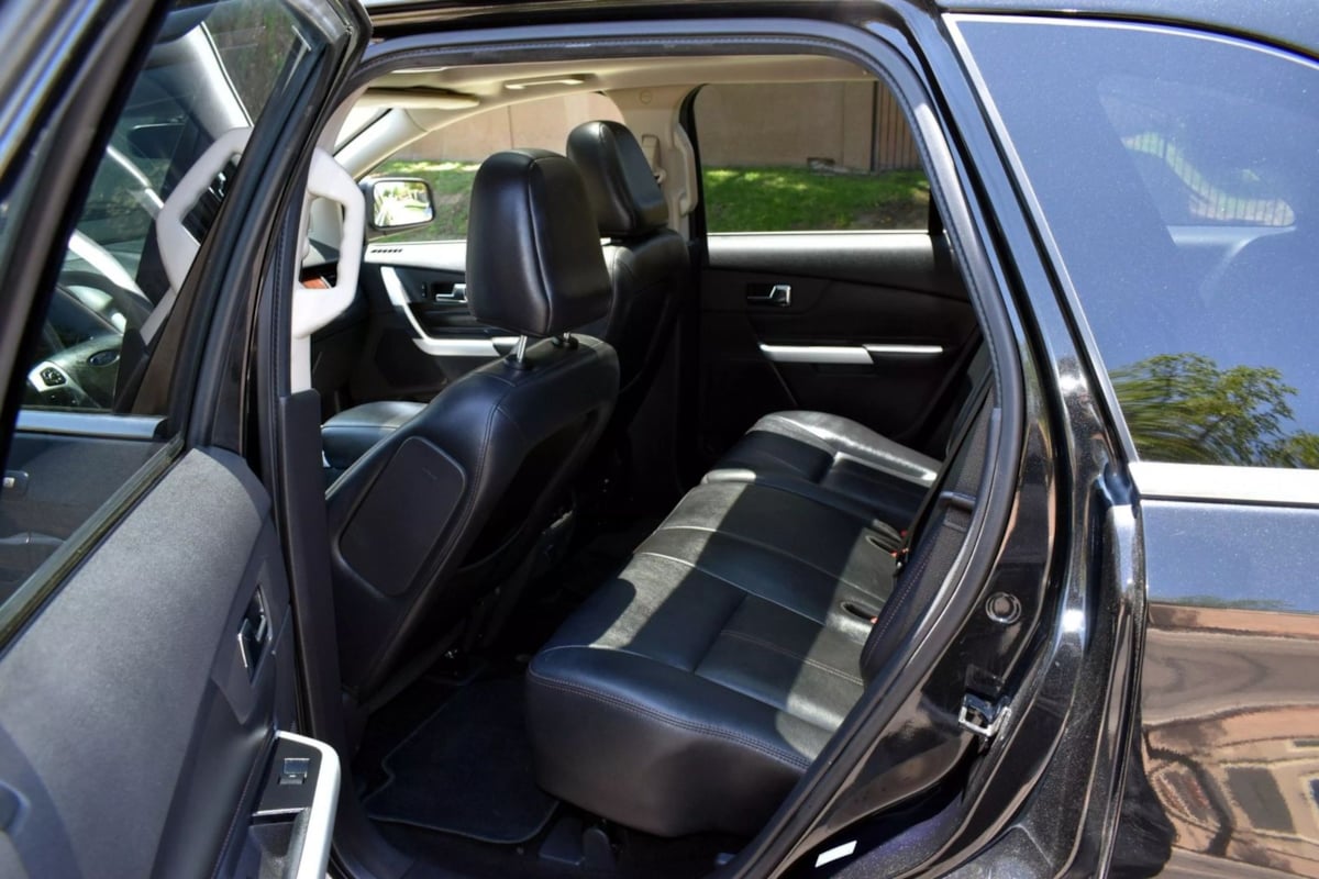 2011 Ford Edge Limited photo 30