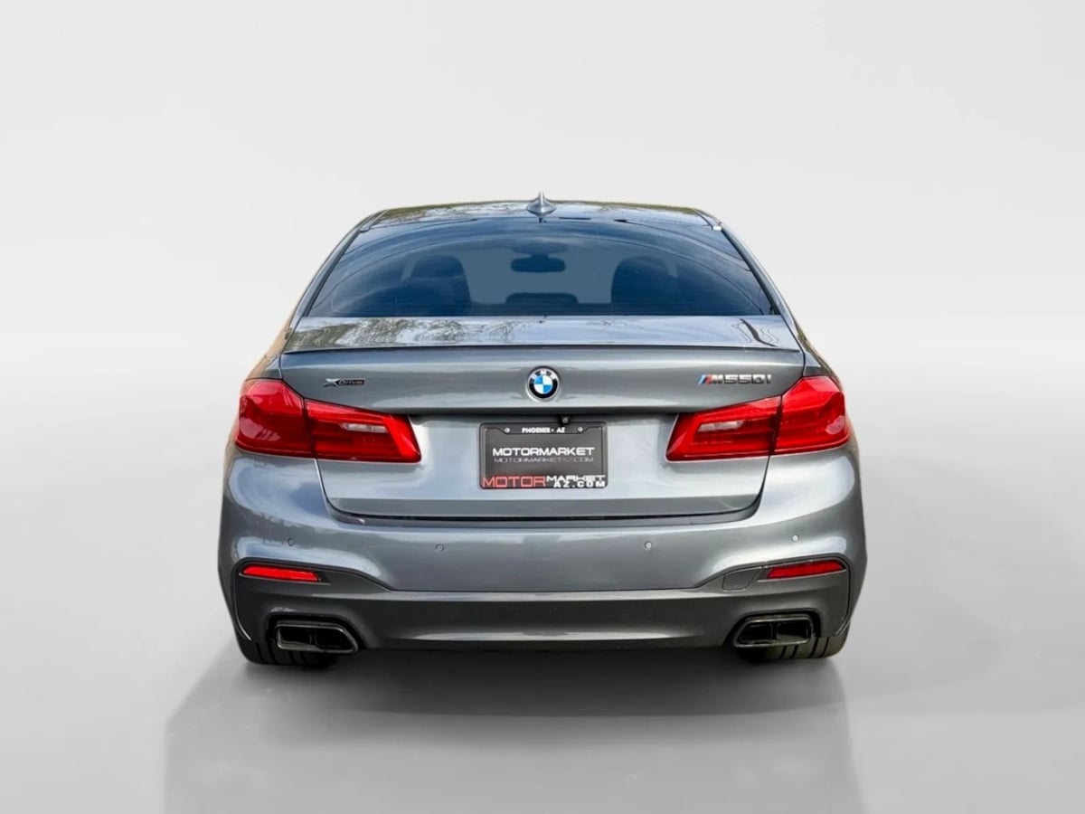 2019 BMW 5 Series M550i - Photo 4