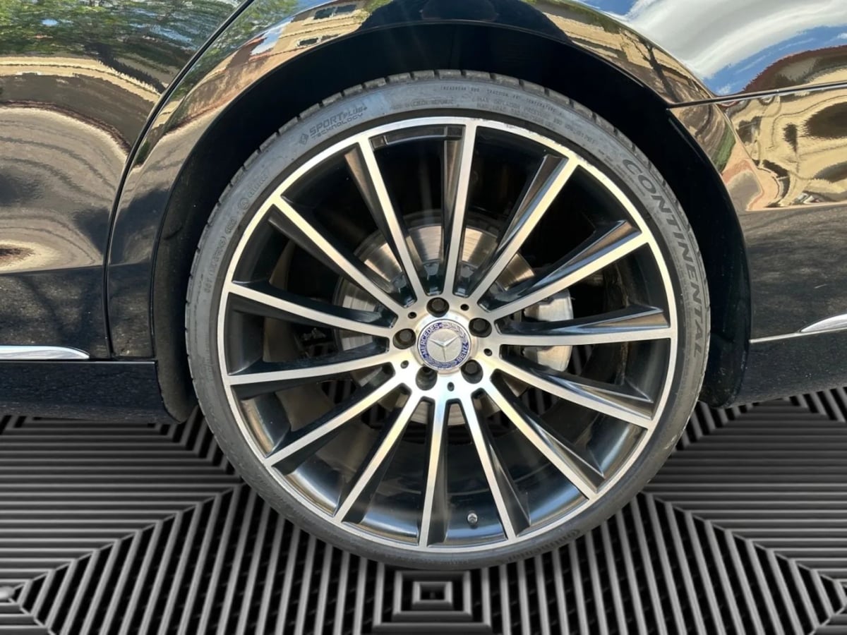 2017 Mercedes Benz S 550 photo 24