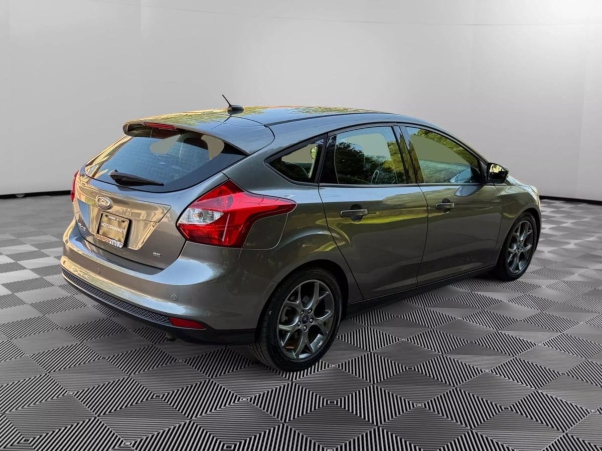 2014 Ford Focus SE photo 6