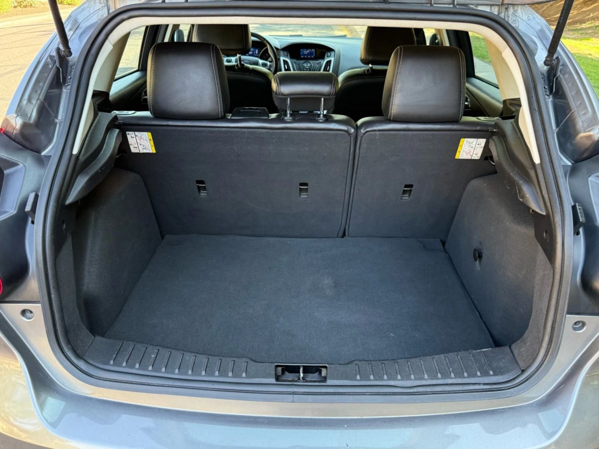2014 Ford Focus SE photo 14