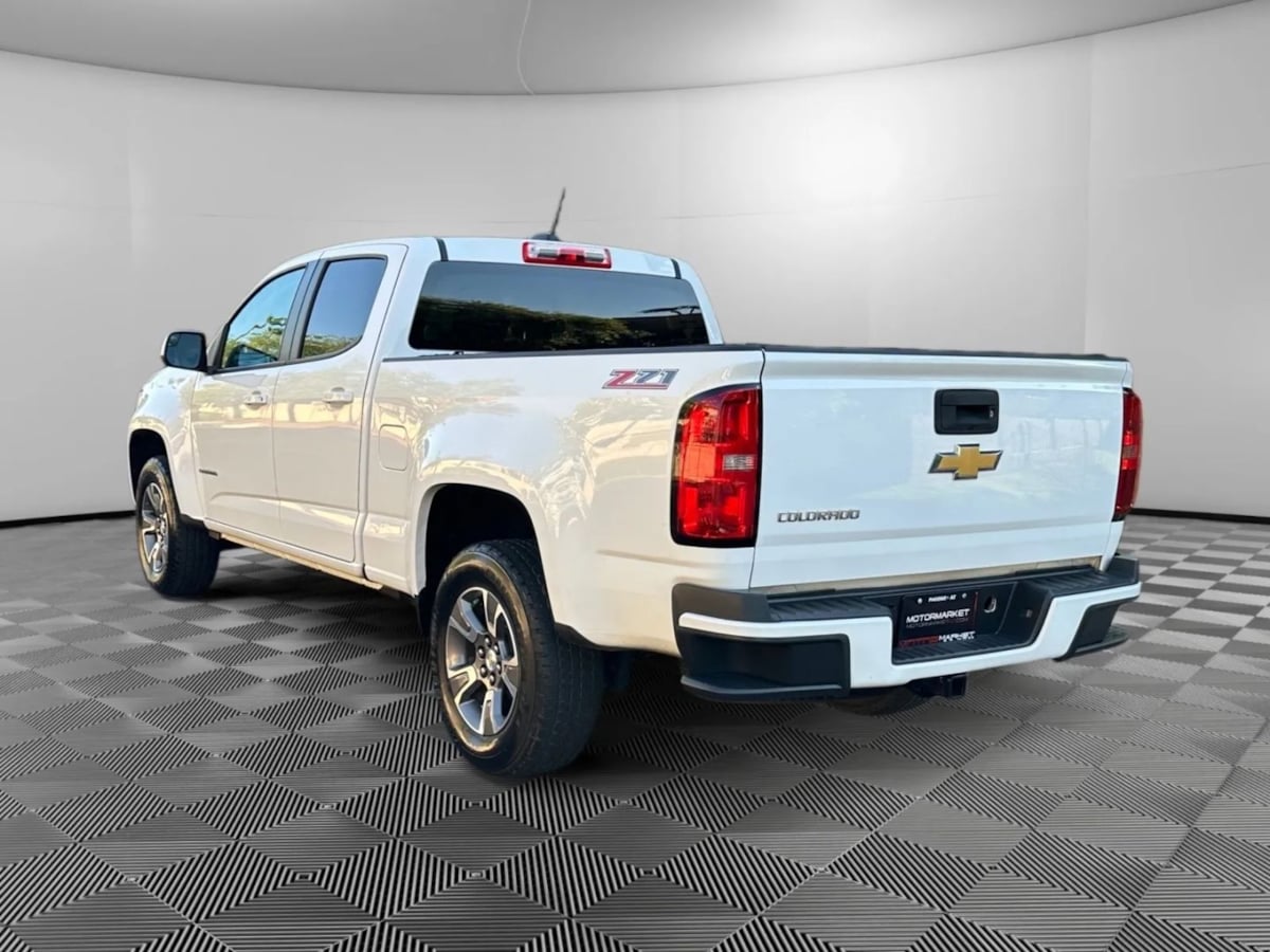 2015 Chevrolet Colorado Z71 photo 3