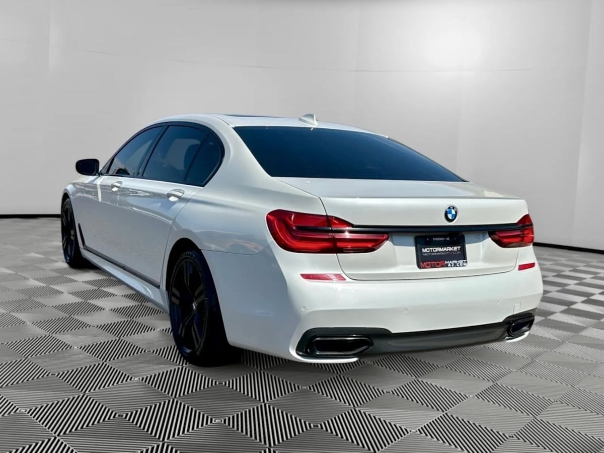 2019 Bmw 740i Sedan photo 3