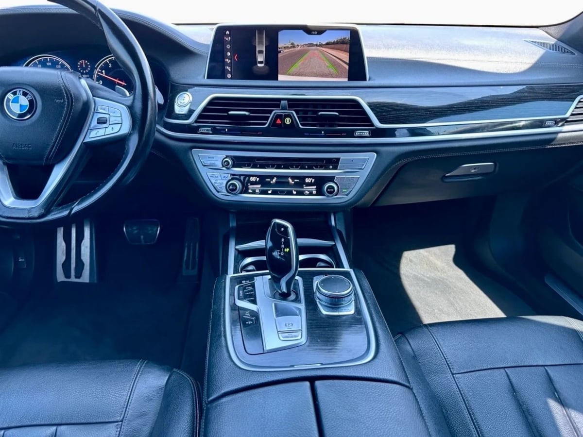 2019 Bmw 740i Sedan photo 11