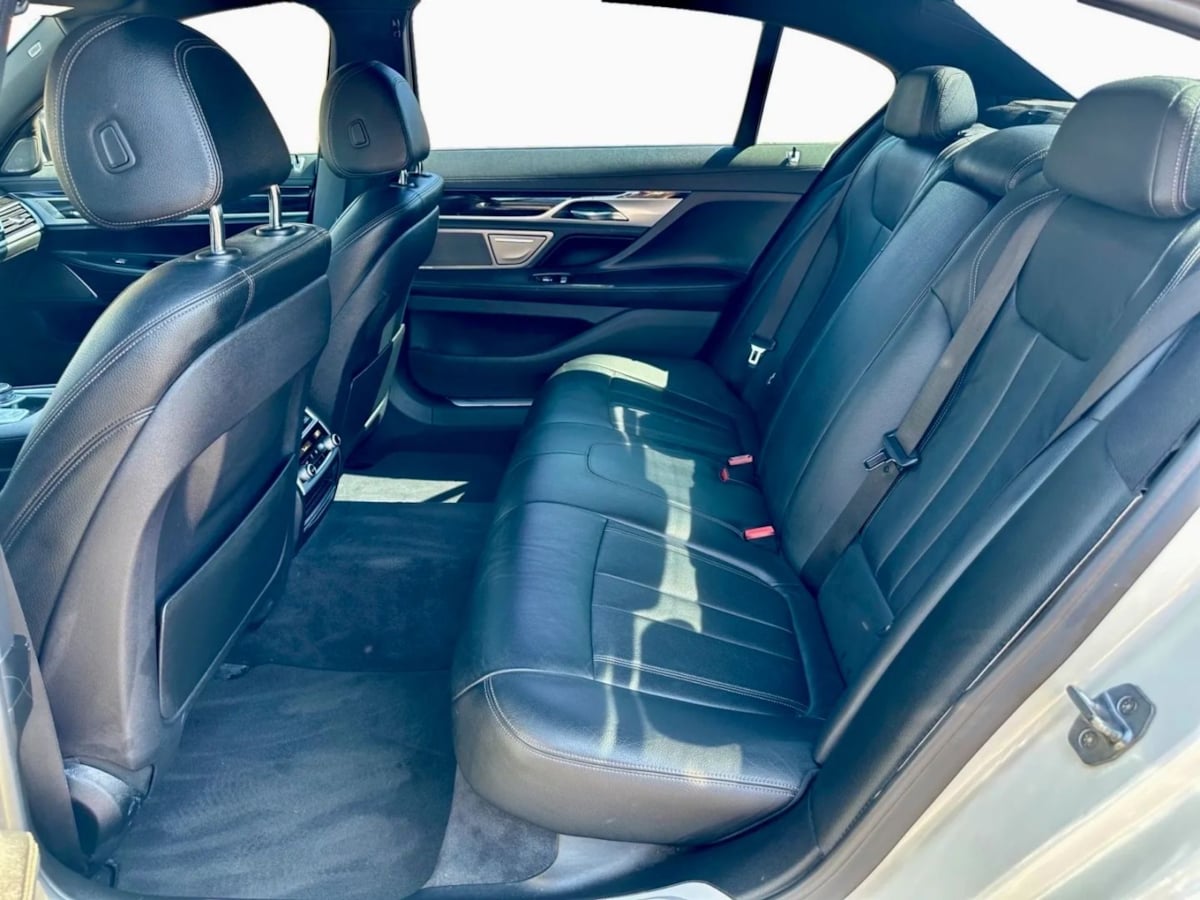 2019 Bmw 740i Sedan photo 13