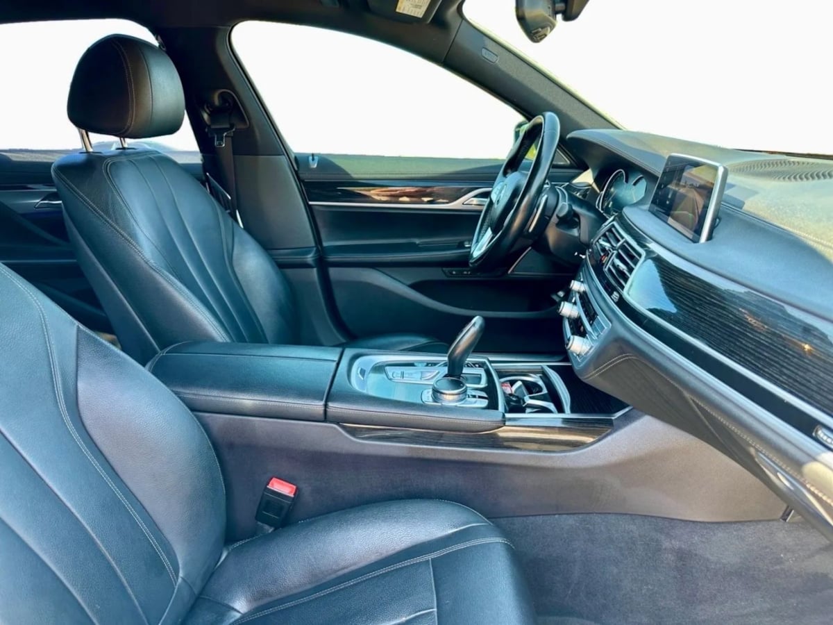 2019 Bmw 740i Sedan photo 14
