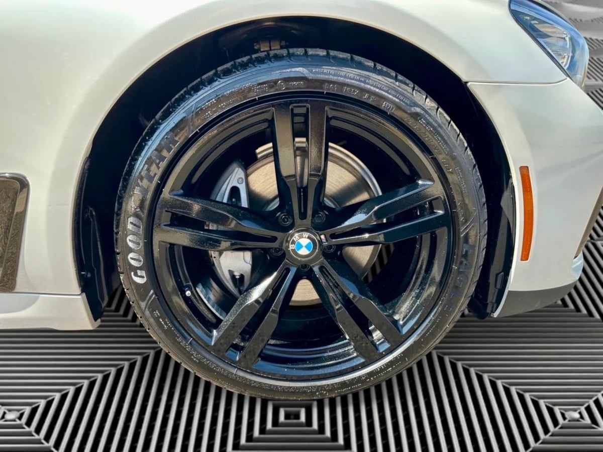 2019 Bmw 740i Sedan photo 25