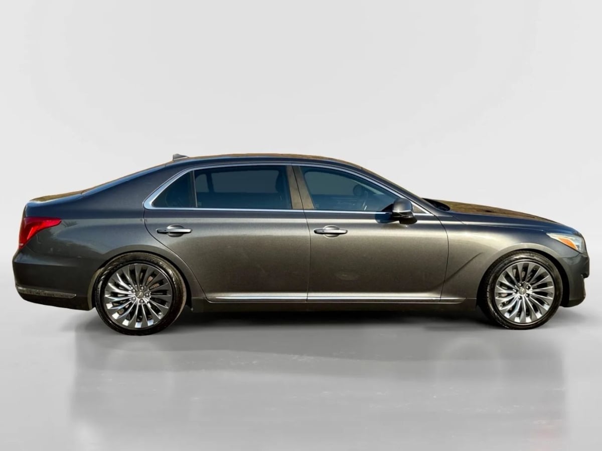 2018 Genesis G90 5.0L Ultimate photo 6