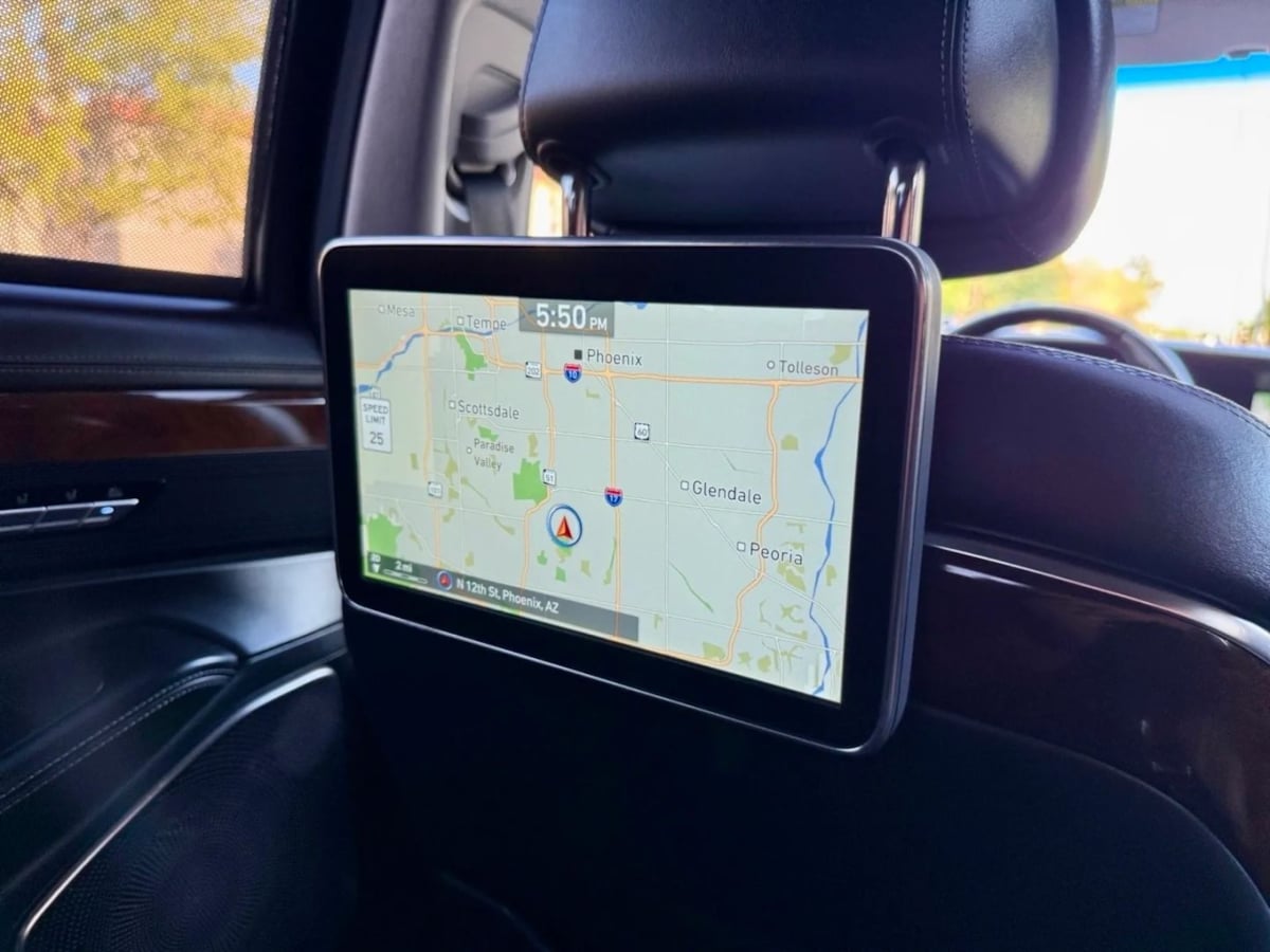 2018 Genesis G90 5.0L Ultimate photo 29