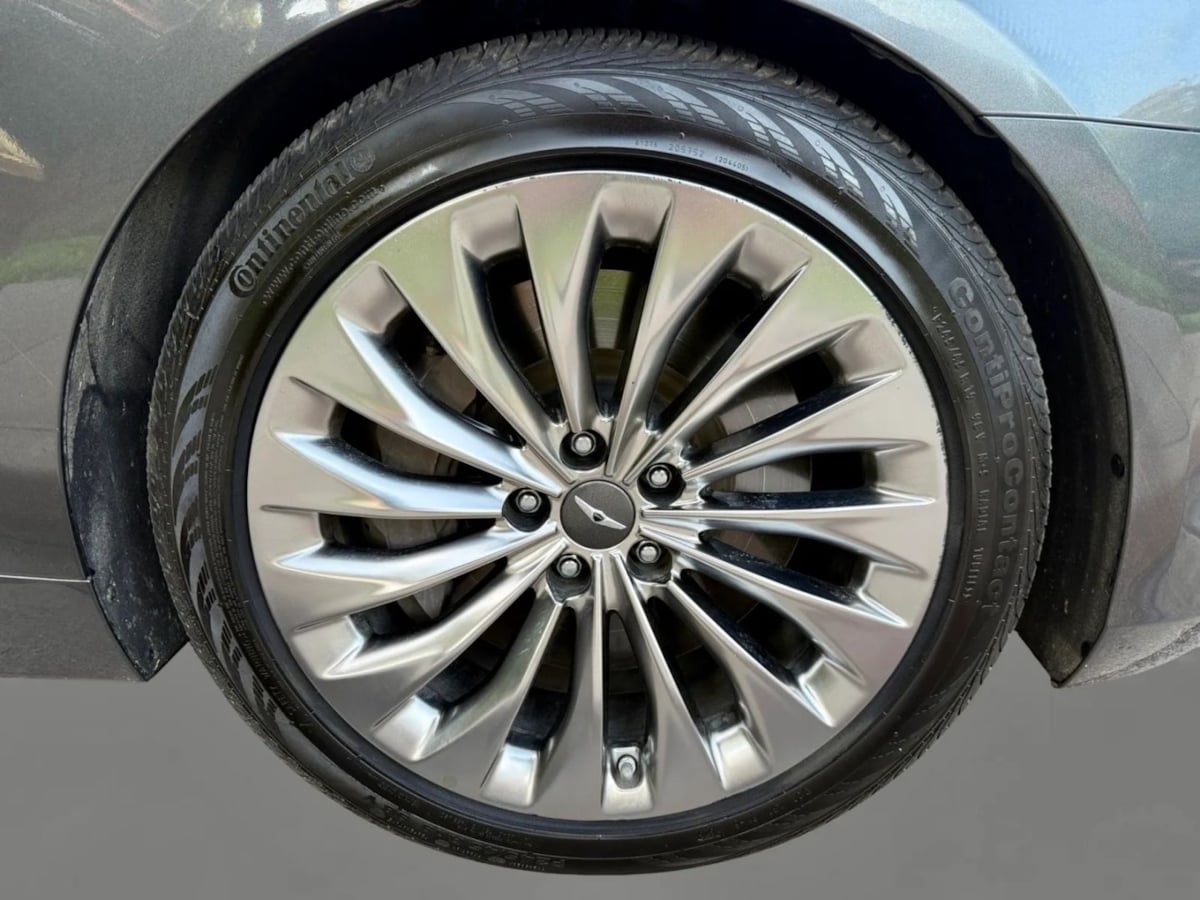 2018 Genesis G90 5.0L Ultimate photo 30